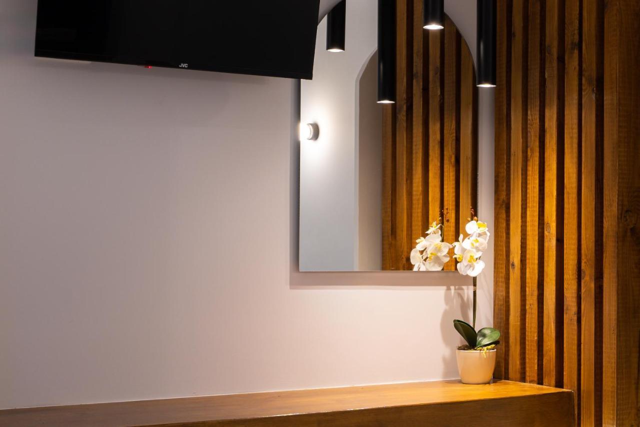 Amera Suites Fira  Luaran gambar