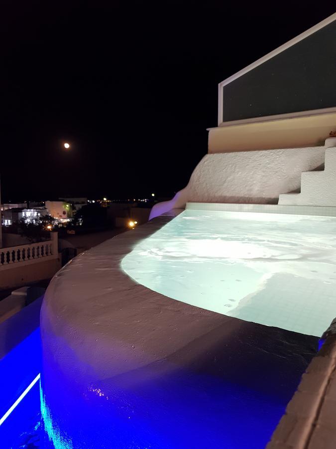 Amera Suites Fira  Luaran gambar